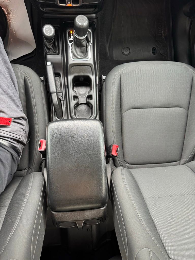 Used 2021 Jeep Wrangler Unlimited Sport image 28