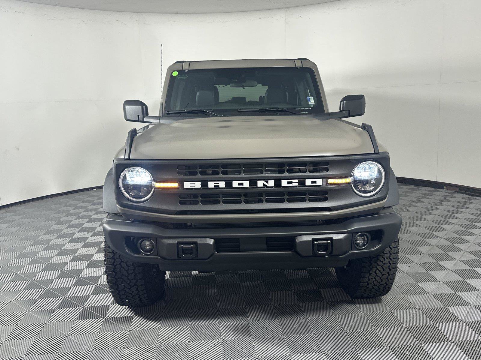New 2026 Ford Bronco Big Bend w/ Black Diamond Package AWD/4WD image 2