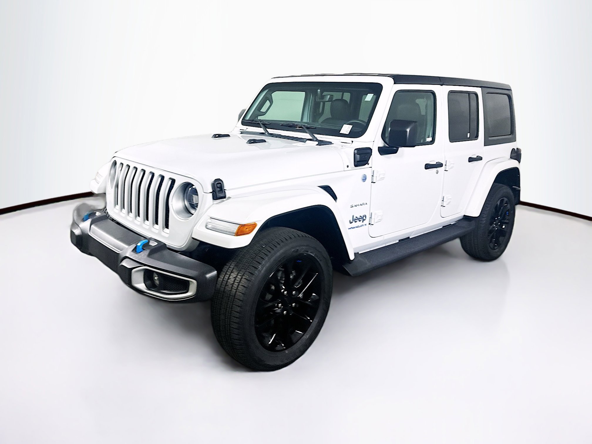 Used 2023 Jeep Wrangler Sahara image 3