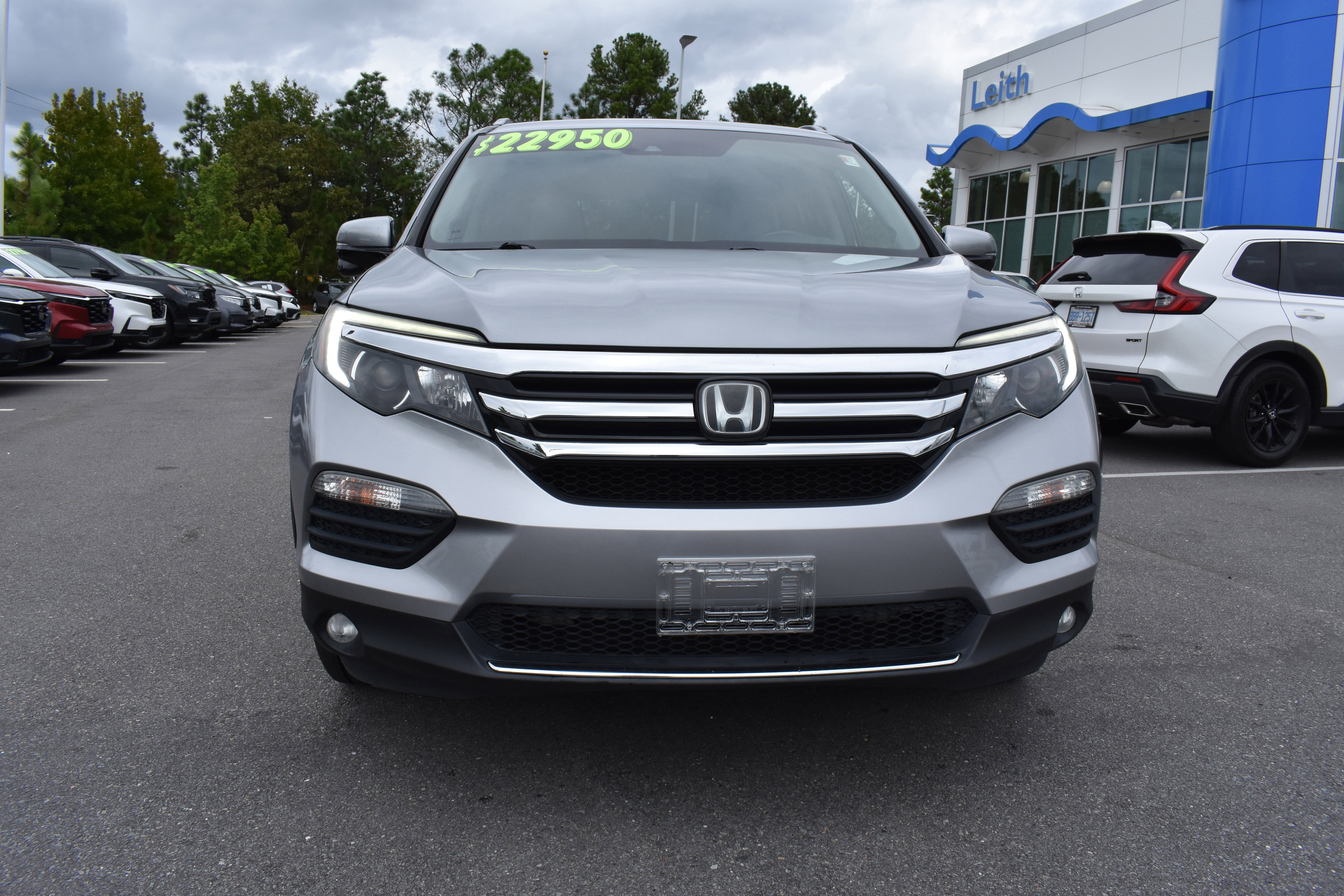 Certified 2018 Honda Pilot Touring image 4