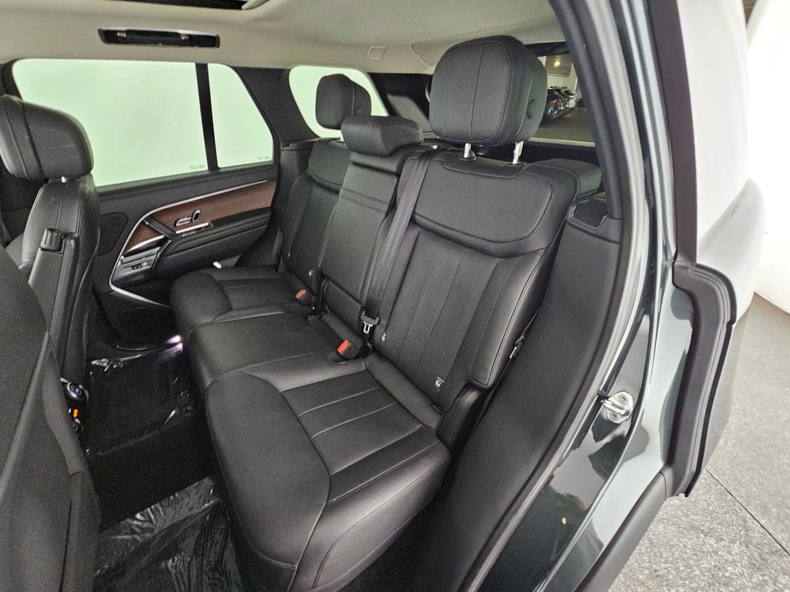 Certified 2023 Land Rover Range Rover SE AWD/4WD image 17