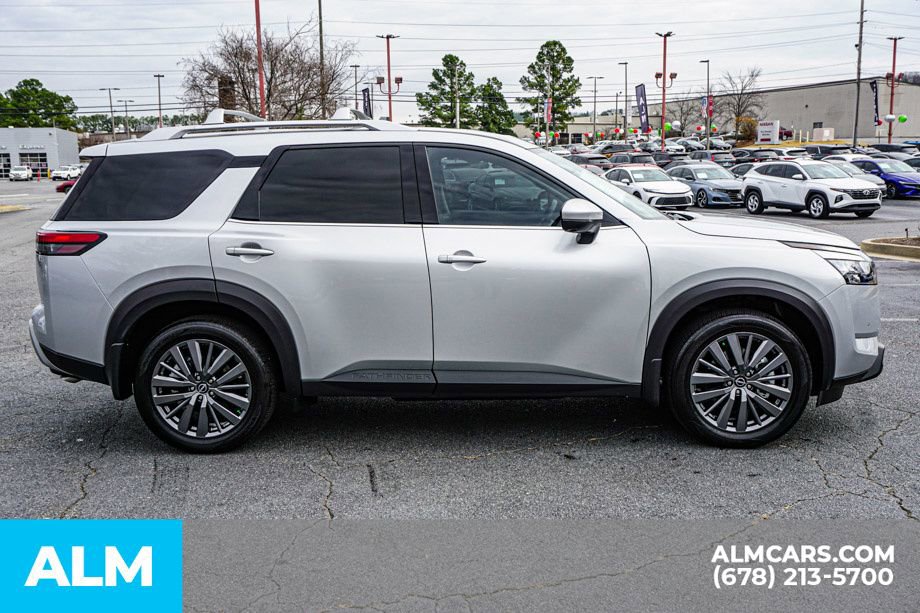 Used 2025 Nissan Pathfinder SL w/ SL Premium Package image 9