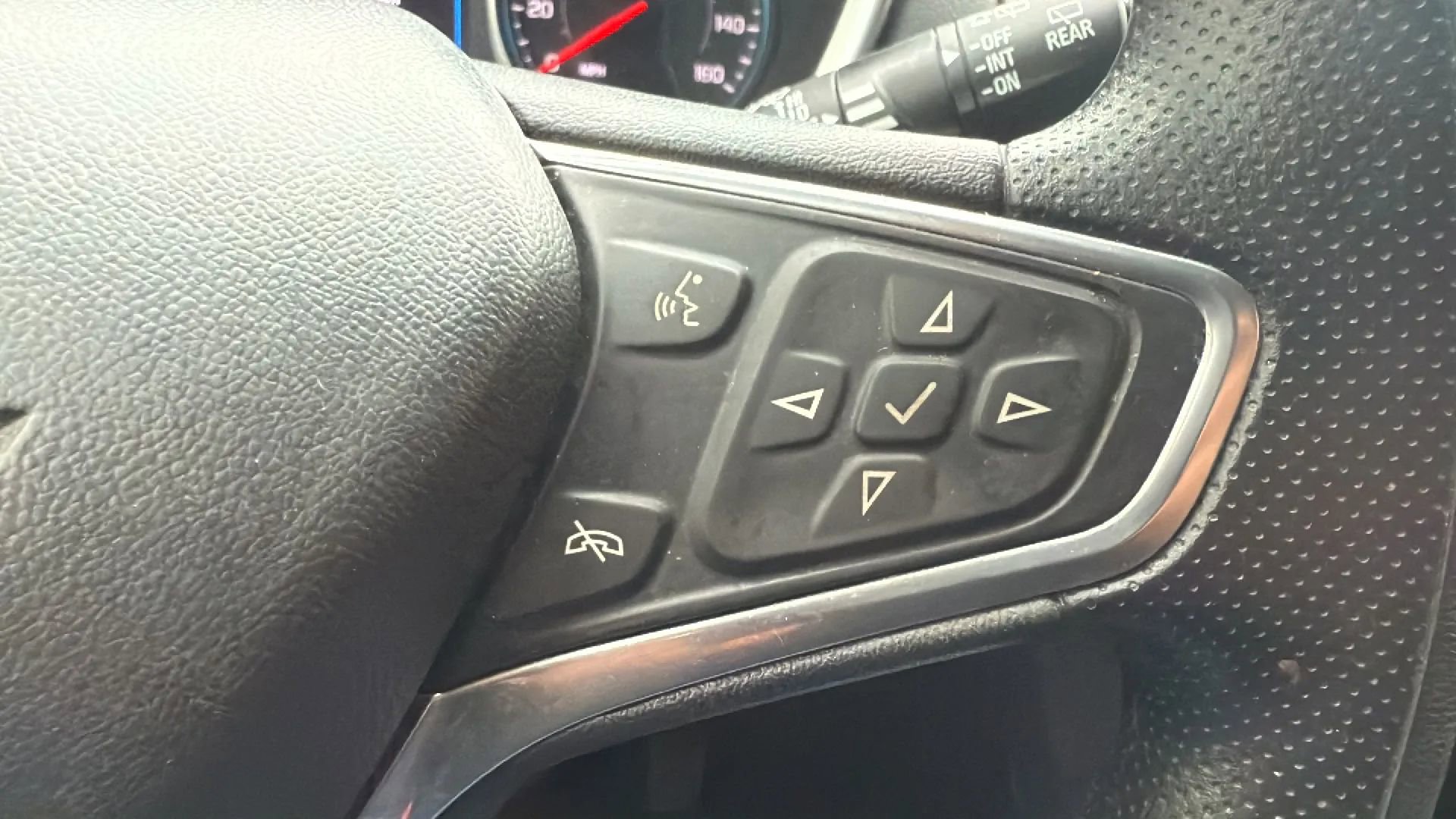 Used 2022 Chevrolet Equinox LT image 11