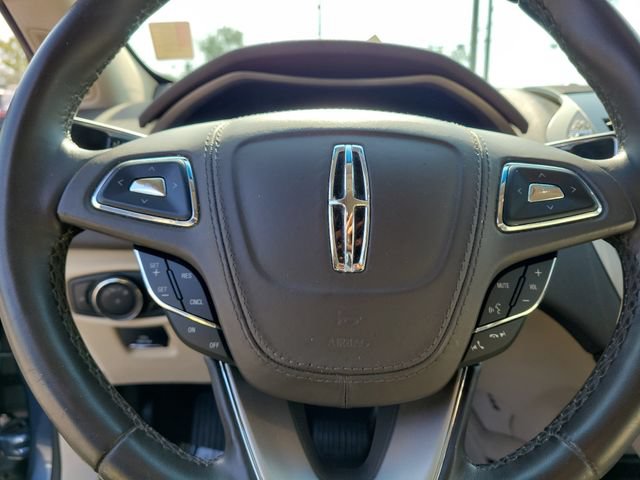 Used 2019 Lincoln MKZ Premiere FWD image 25