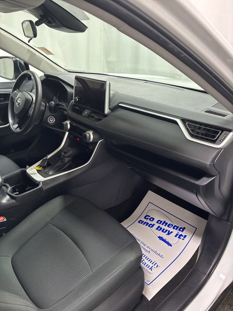 Used 2024 Toyota RAV4 LE image 25
