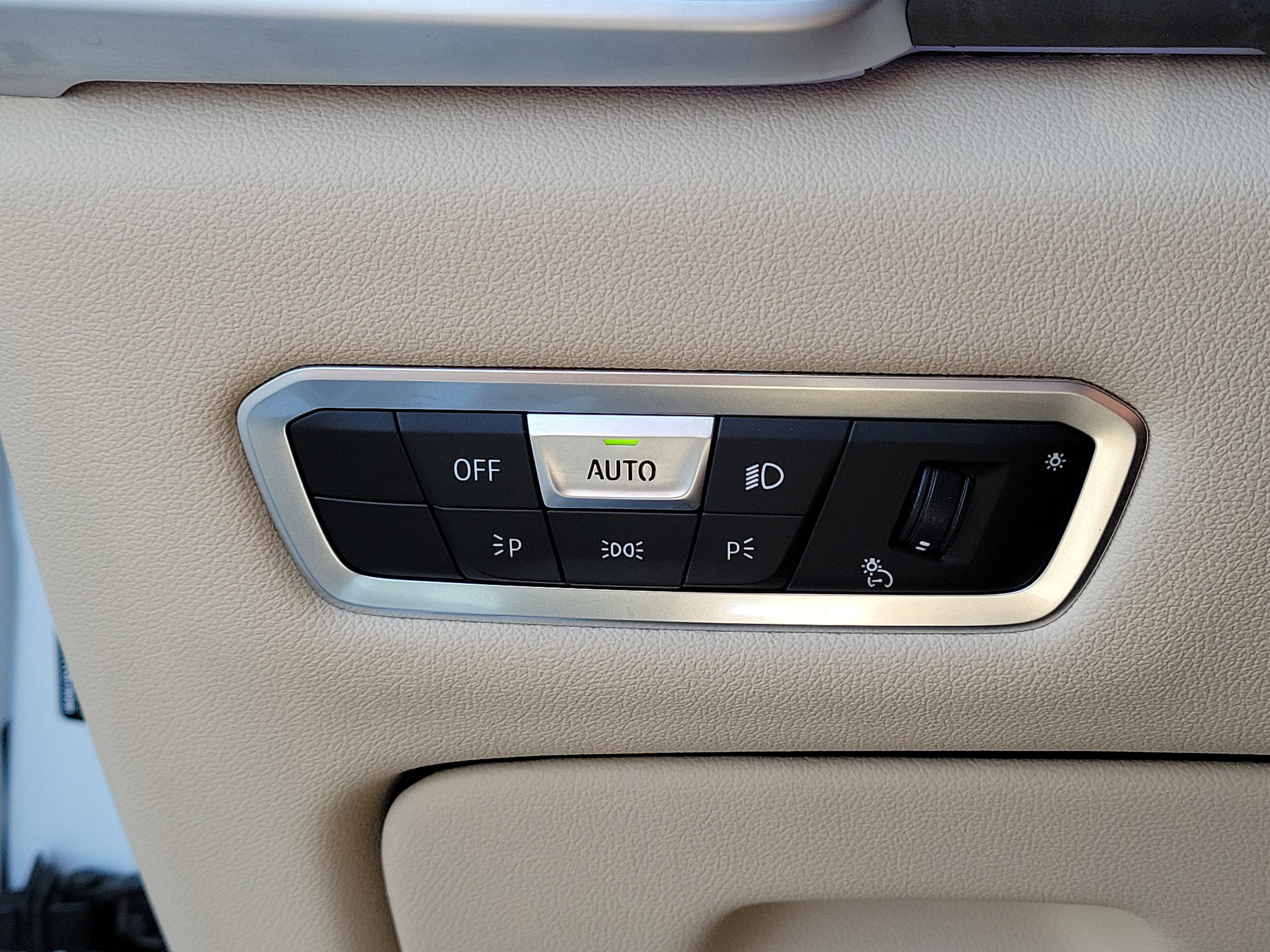 Used 2022 BMW X5 xDrive40i w/ Luxury Seating Package AWD/4WD image 33
