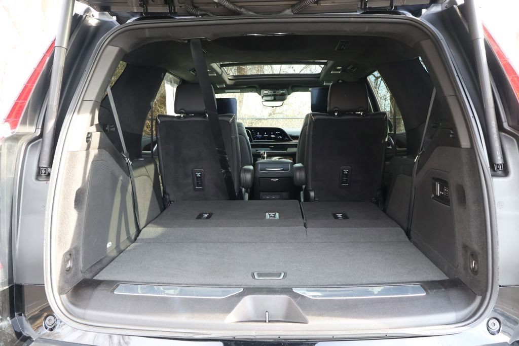 Used 2023 Cadillac Escalade Sport Platinum w/ LPO, ONYX Package image 61
