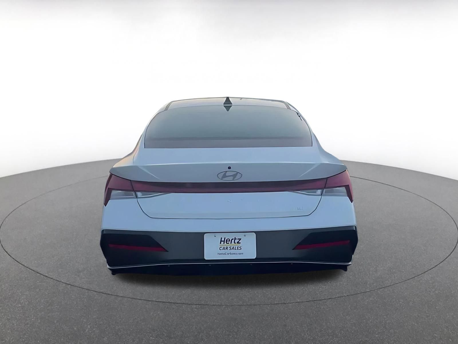 Used 2025 Hyundai Elantra Limited image 12