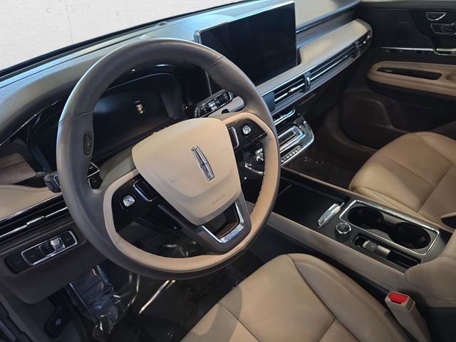 Used 2023 Lincoln Corsair Reserve w/ Equipment Group 201A image 16