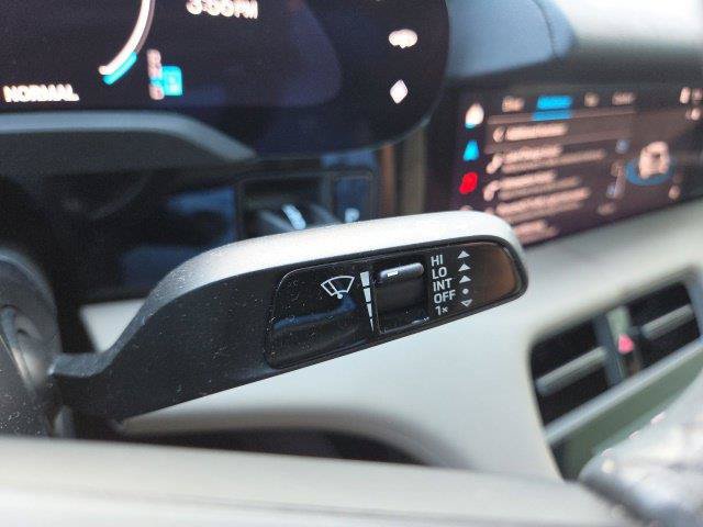 Used 2025 Porsche Taycan RWD image 45