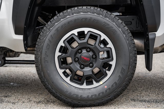 New 2025 Toyota Tacoma TRD Off-Road image 17