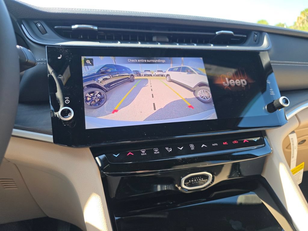 New 2026 Jeep Grand Cherokee Limited RWD image 21