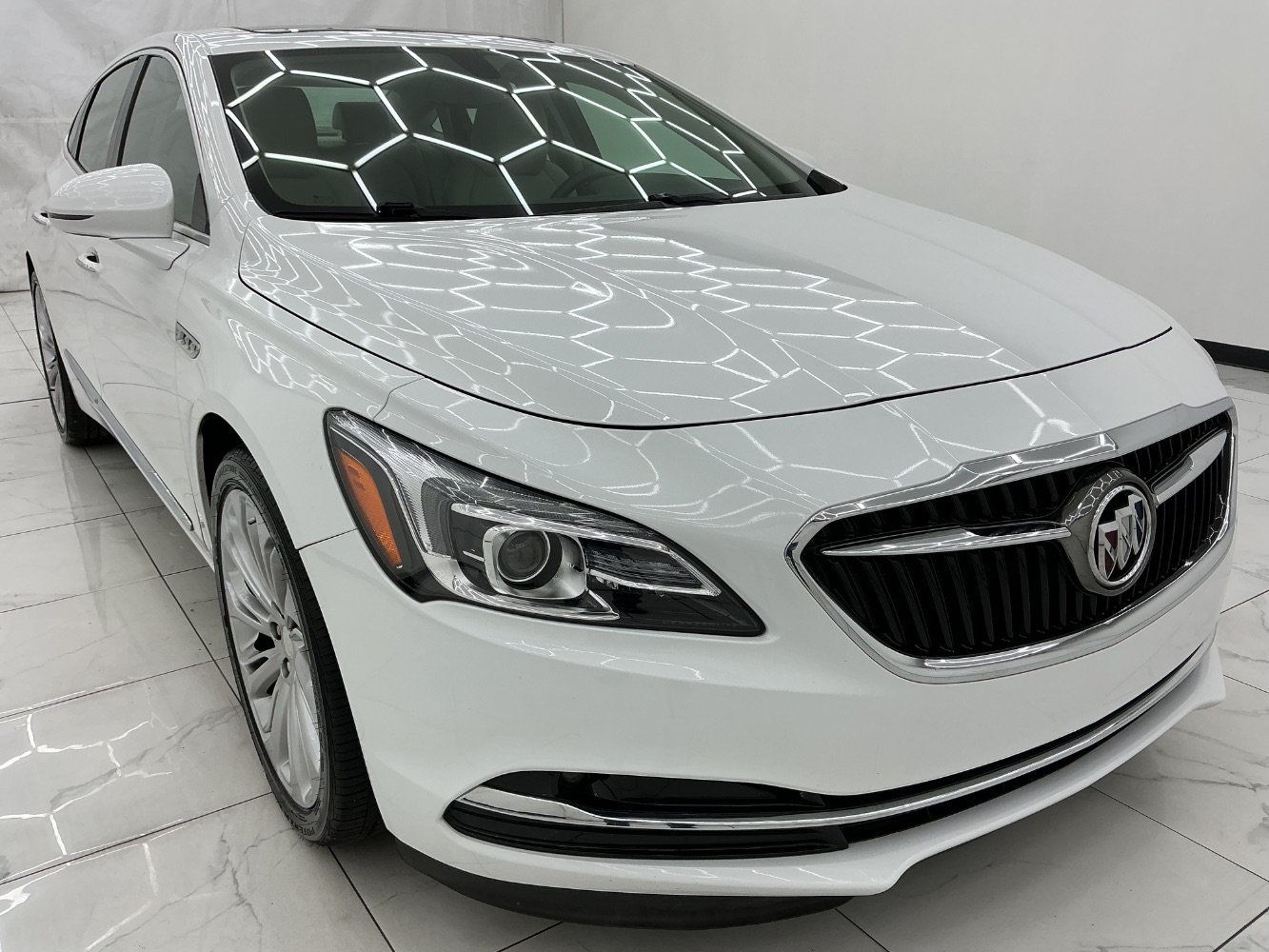 Used 2017 Buick LaCrosse Essence w/ Sun and Shade Package FWD image 3