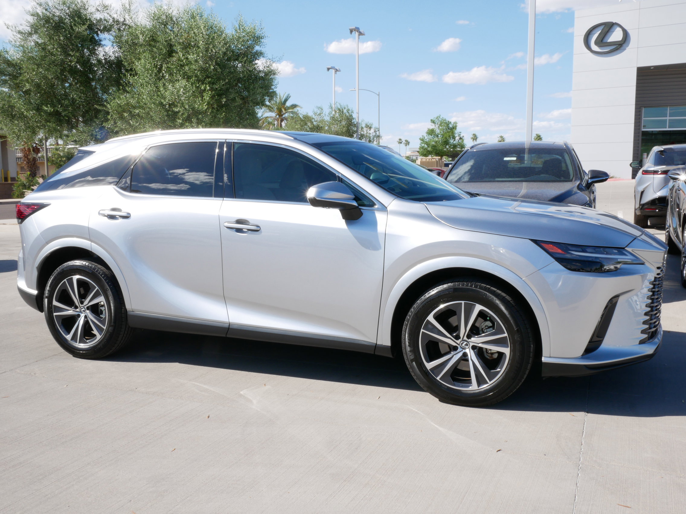Used 2024 Lexus RX 350h w/ Convenience Package image 15