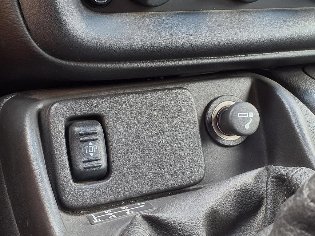 Used 2002 Chevrolet Camaro Z28 RWD image 17