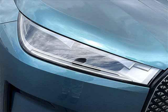 Used 2023 BMW iX xDrive50 image 30