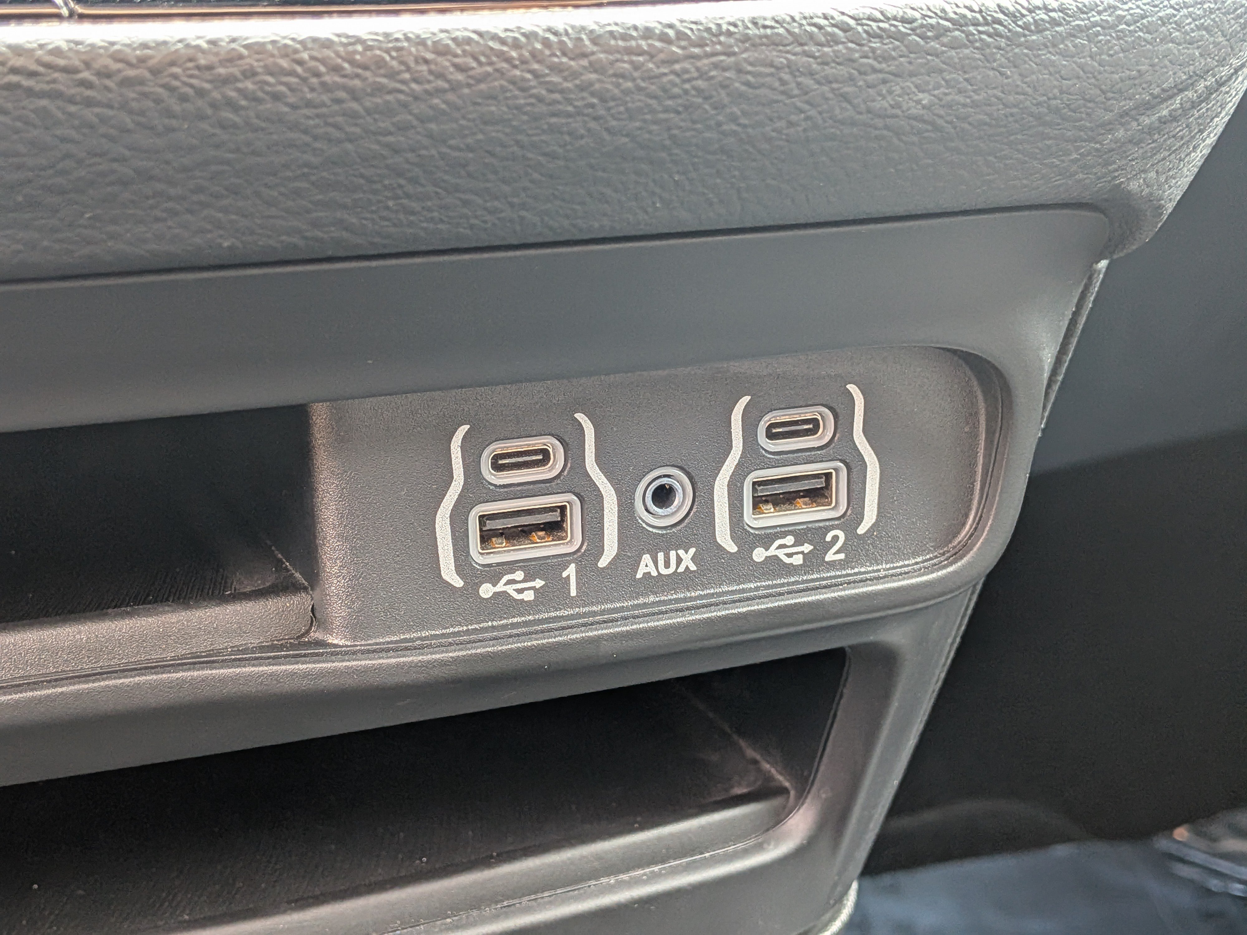 Used 2025 Chrysler Pacifica Select FWD image 31