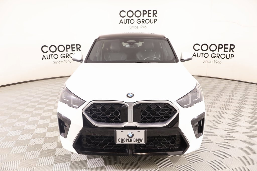 Used 2025 BMW X2 xDrive28i image 9