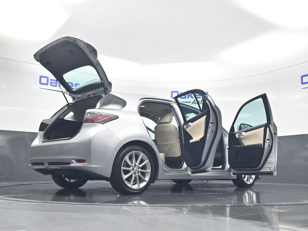 Used 2013 Lexus CT 200h w/ Premium Pkg w/Navigation FWD image 60