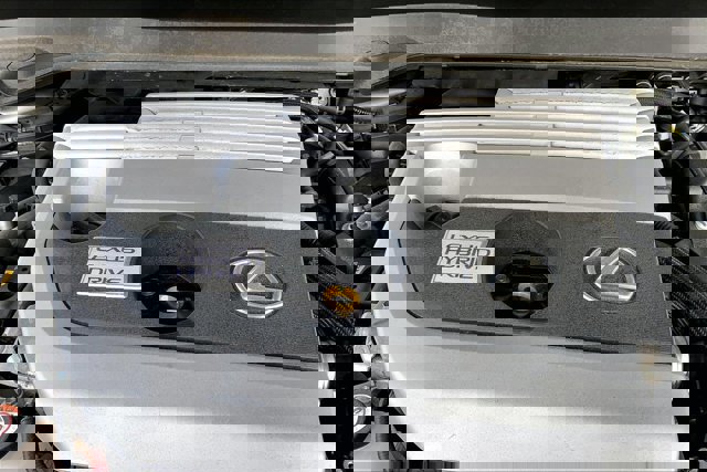 Used 2019 Lexus UX 250h w/ Premium Package image 32