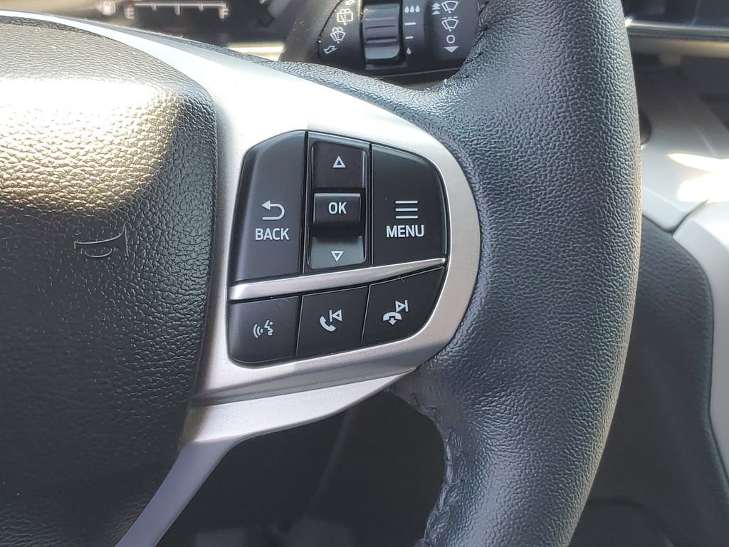 Used 2024 Ford Explorer XLT w/ Equipment Group 202A AWD/4WD image 17