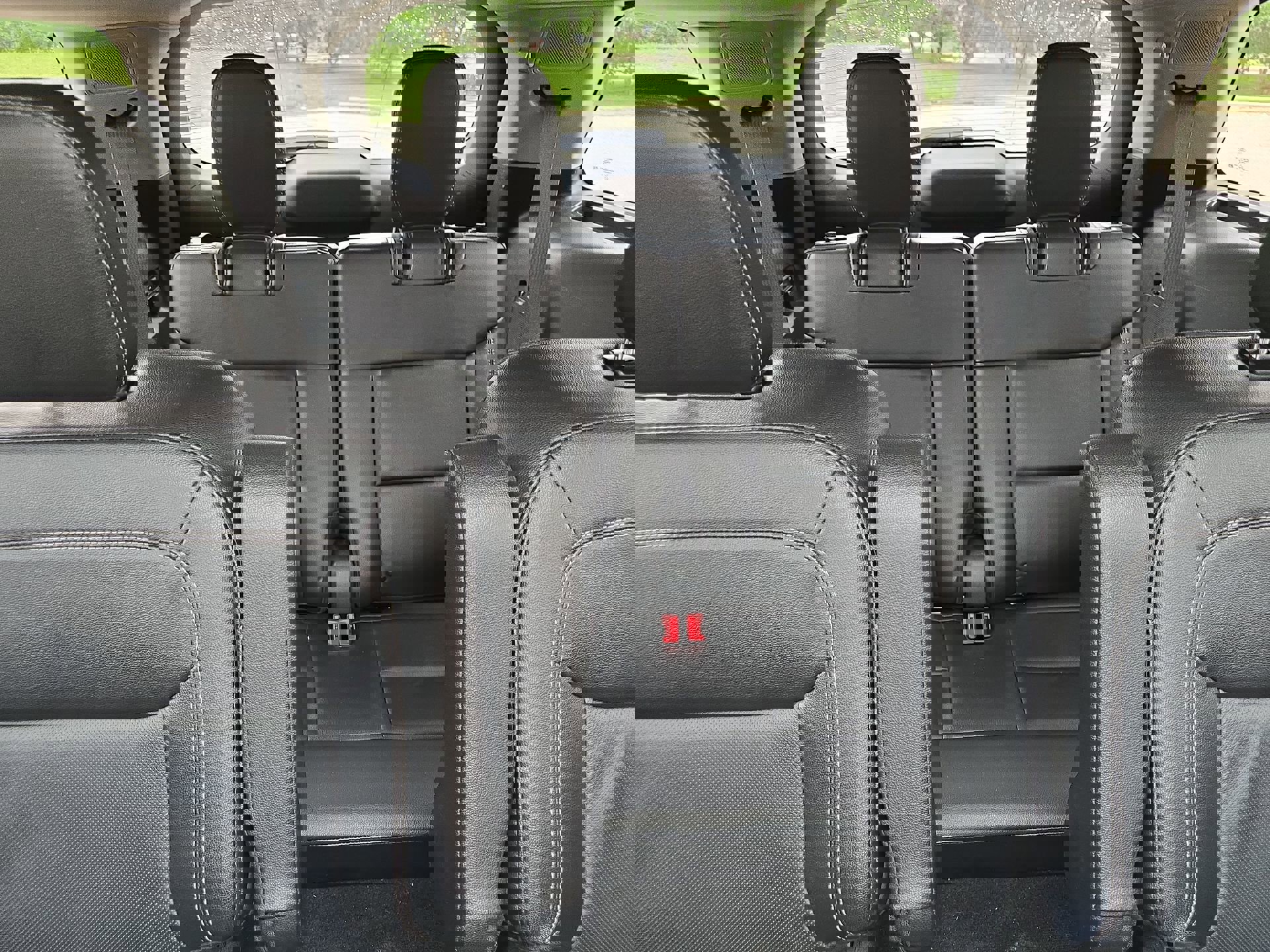 Used 2023 Ford Explorer Limited w/ Limited Technology Package image 23