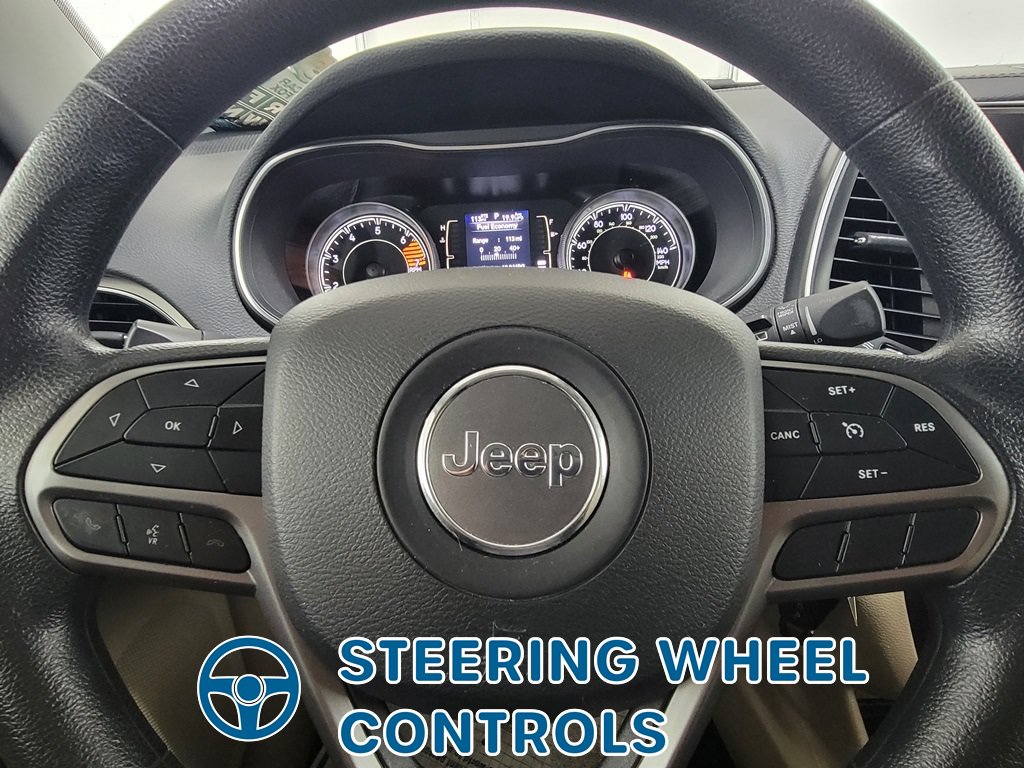 Used 2019 Jeep Cherokee Latitude w/ Popular Appearance Group AWD/4WD image 18