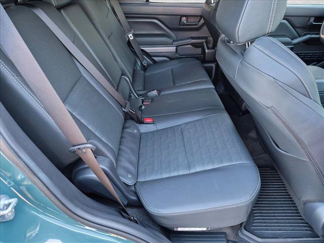 Certified 2025 Toyota 4Runner TRD Off-Road Premium AWD/4WD image 18