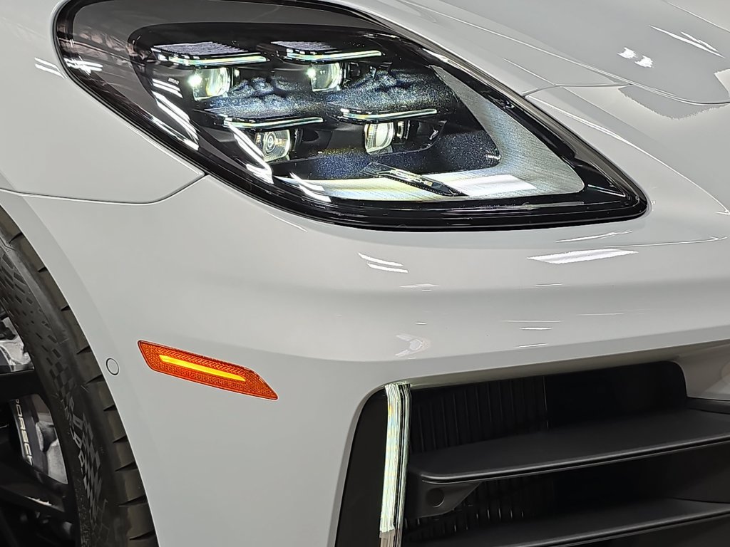 Certified 2026 Porsche Panamera RWD image 12