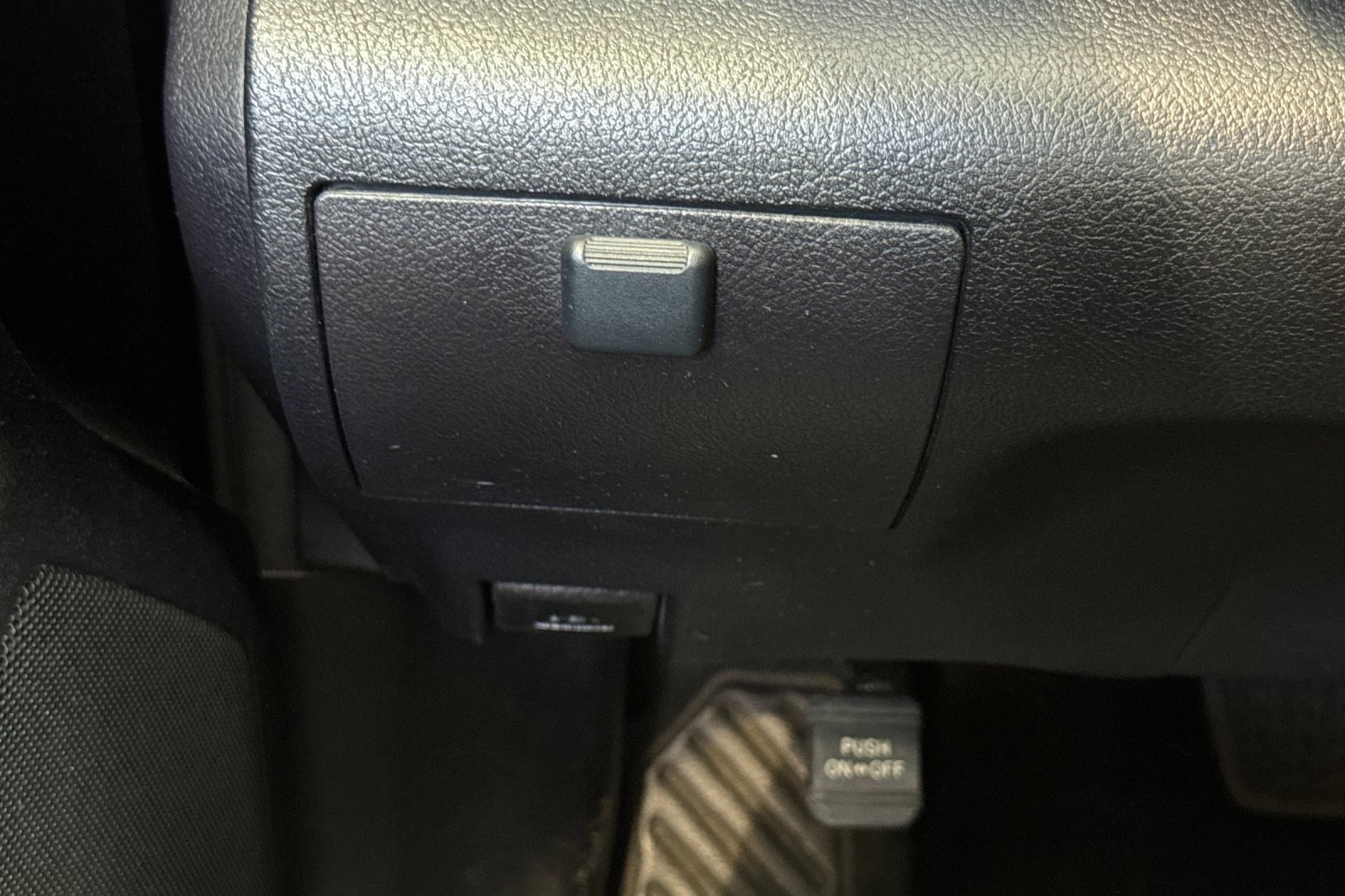 Used 2016 Toyota Camry LE FWD image 35