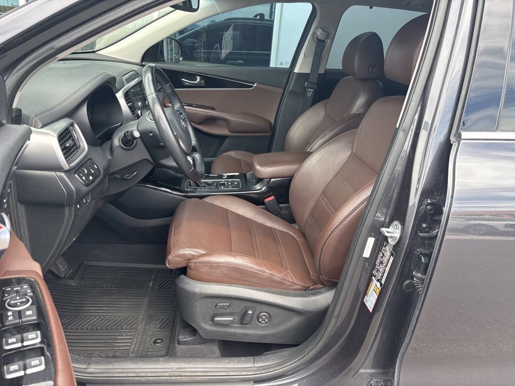 Certified 2019 Kia Sorento SX w/ SX Touring Package AWD/4WD image 13