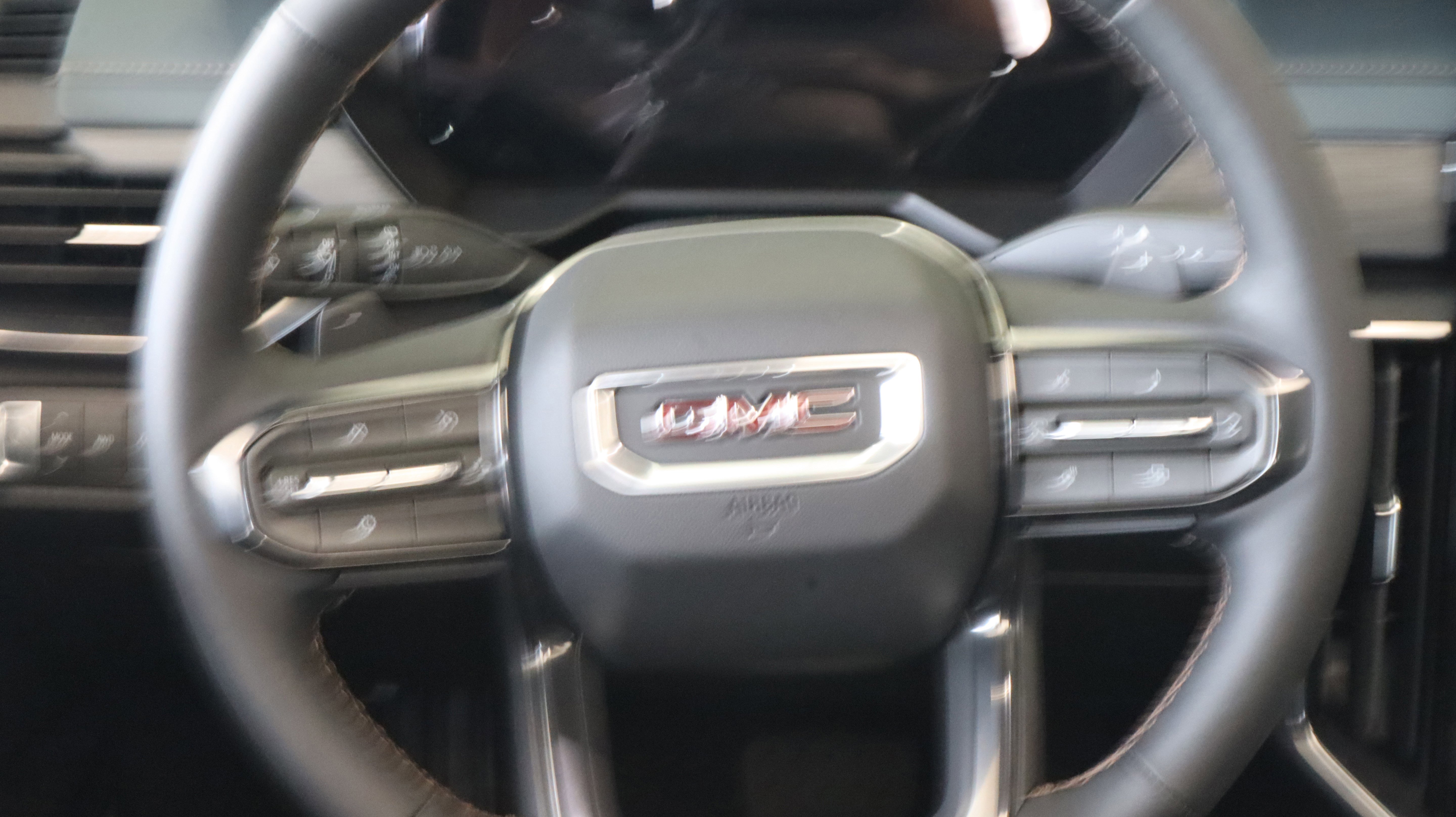 New 2026 GMC Acadia AT4 w/ Luxury Package AWD/4WD image 12