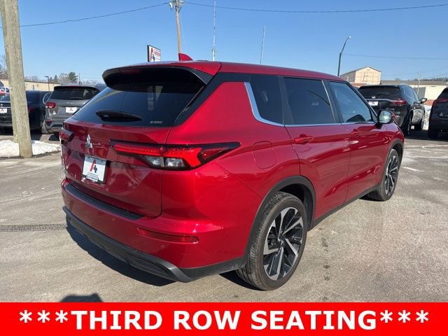 Used 2022 Mitsubishi Outlander ES image 3