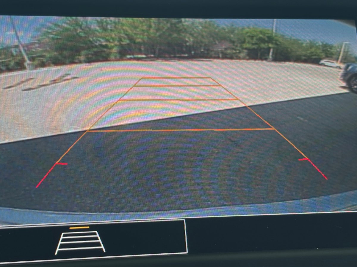 Used 2023 Chevrolet Equinox LS FWD image 9