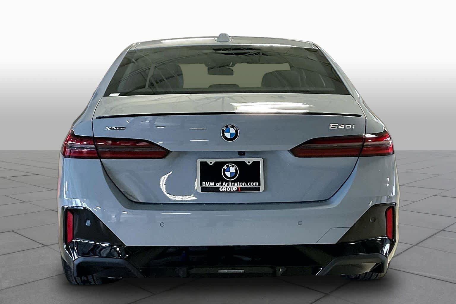 New 2026 BMW 540i xDrive w/ M Sport Package AWD/4WD image 4