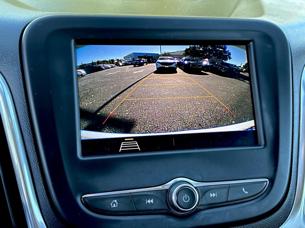 Used 2020 Chevrolet Equinox LS image 19