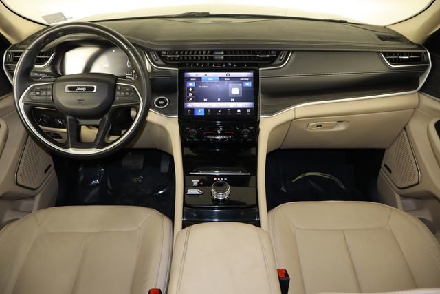 Used 2022 Jeep Grand Cherokee Limited AWD/4WD image 13