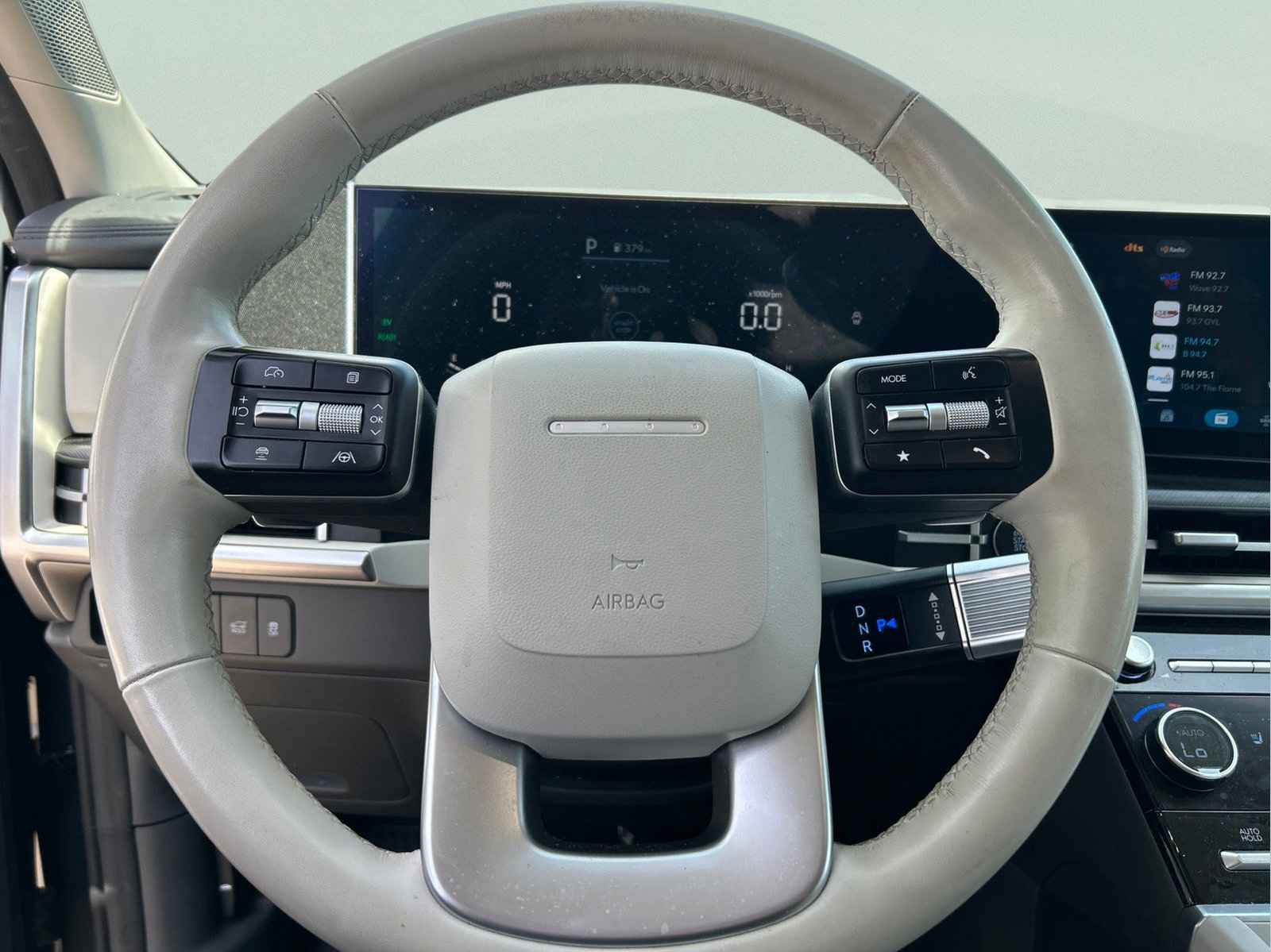 Used 2025 Hyundai Santa Fe SEL FWD image 23