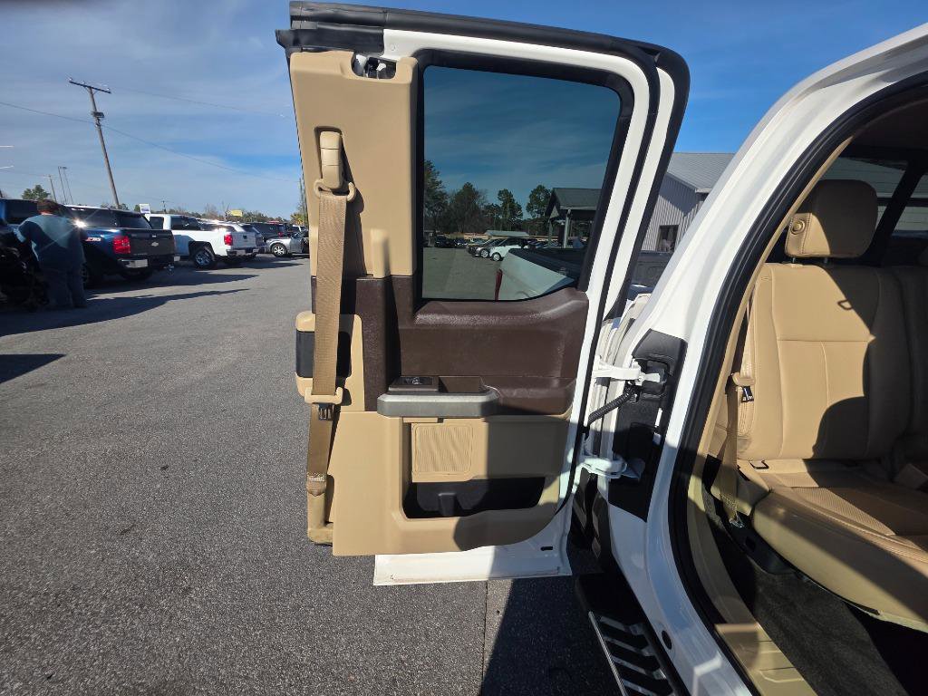 Used 2018 Ford F150 Lariat w/ Equipment Group 502A Luxury AWD/4WD image 12