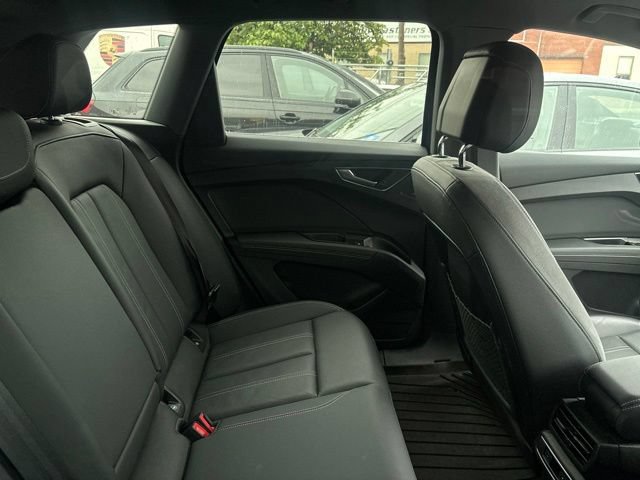 Certified 2023 Audi Q4 e-tron Prestige w/ 20" Wheel Package AWD/4WD image 9