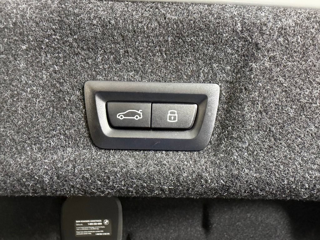 Used 2025 BMW 330i xDrive Sedan AWD/4WD image 26
