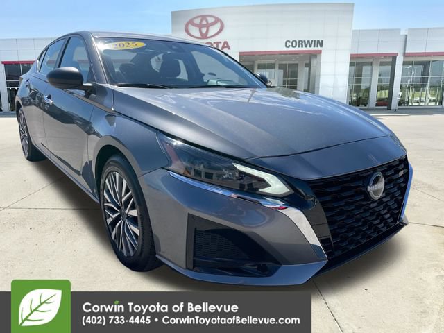 Used 2025 Nissan Altima 2.5 SV FWD image 1