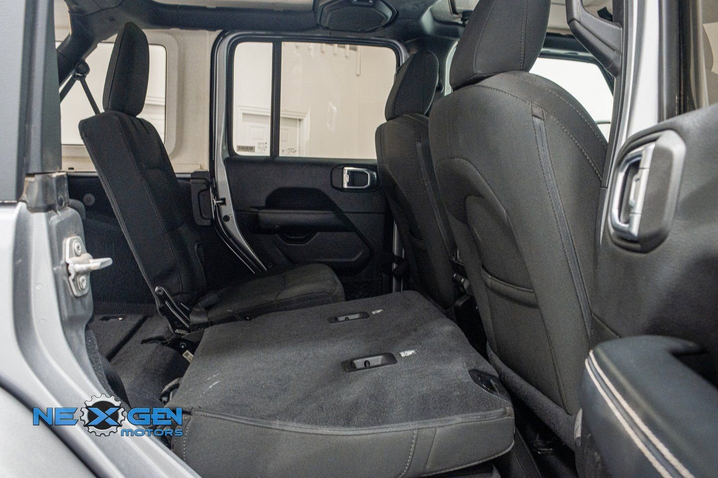 Used 2021 Jeep Wrangler Unlimited Sahara image 29