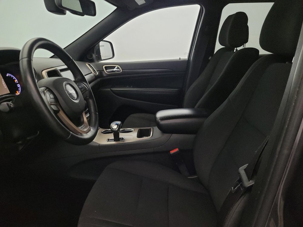 Used 2014 Jeep Grand Cherokee Laredo w/ 18" Wheel & 8.4" Radio Group image 17