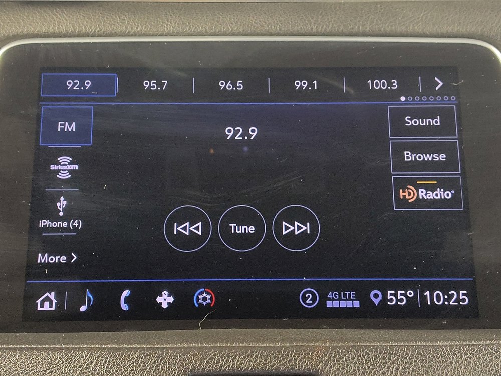 Used 2020 Cadillac XT4 Premium Luxury FWD image 25