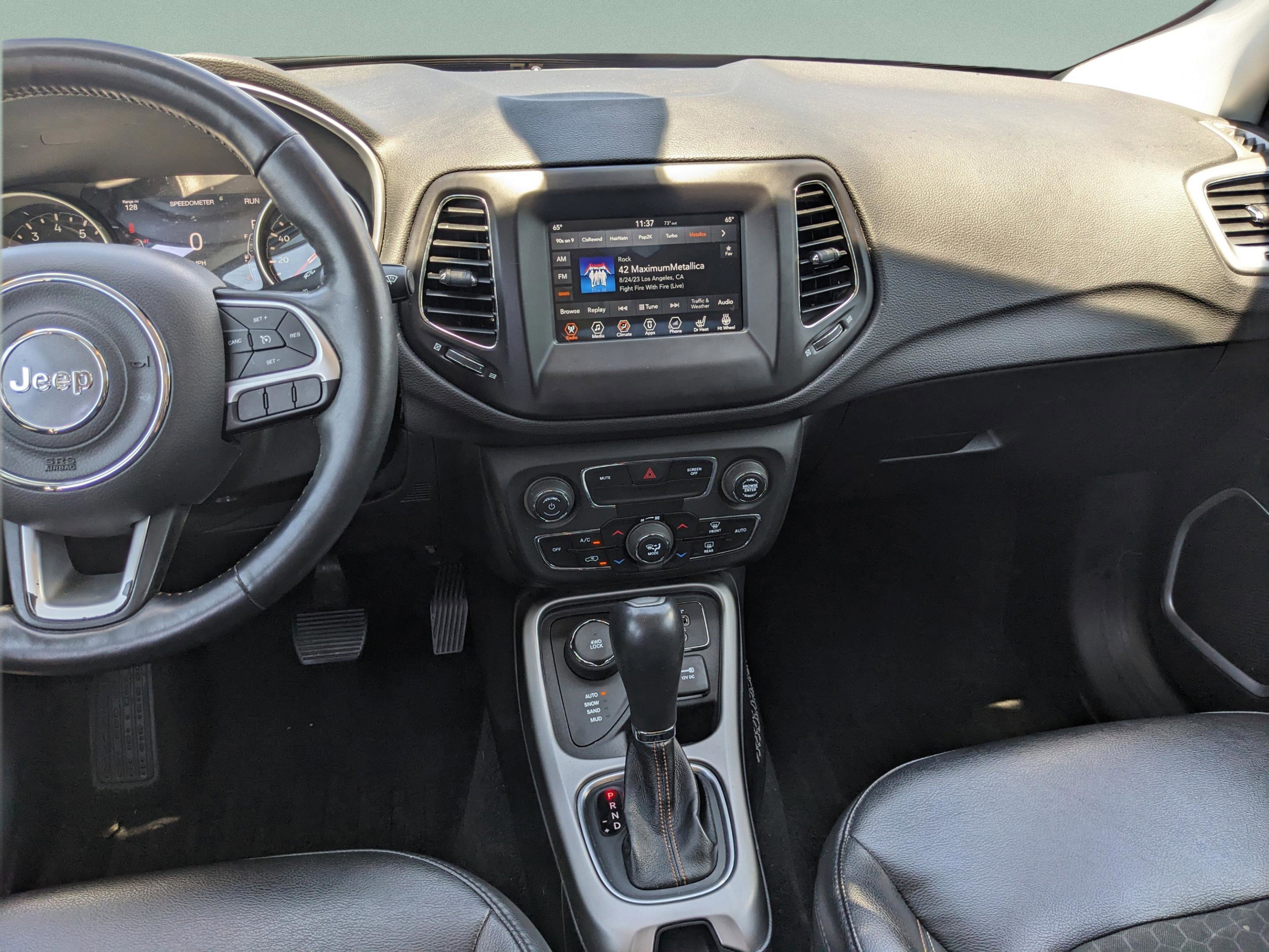 Used 2018 Jeep Compass Latitude w/ Popular Equipment Group image 15