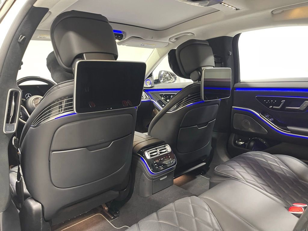 Used 2023 Mercedes-Benz S 580e 4MATIC Sedan w/ 3D Technology Package image 25