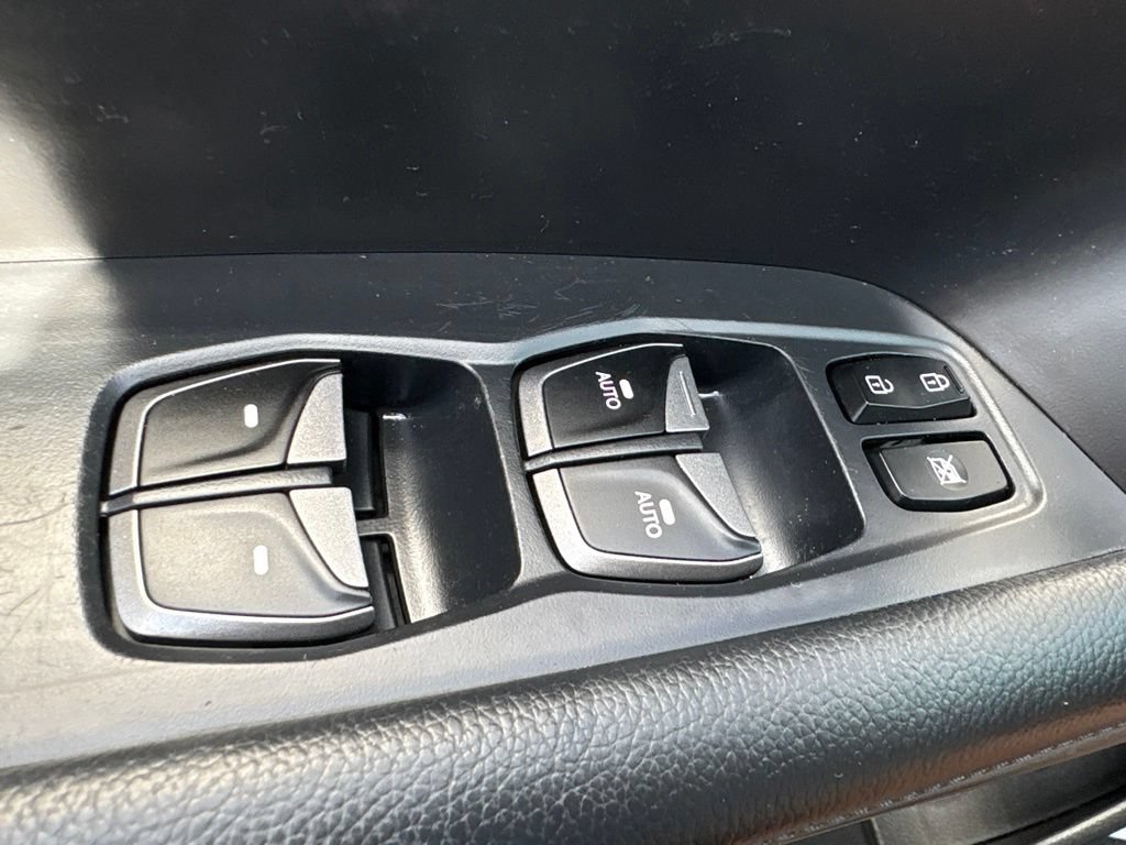 Used 2015 Hyundai Santa Fe Sport AWD/4WD image 12