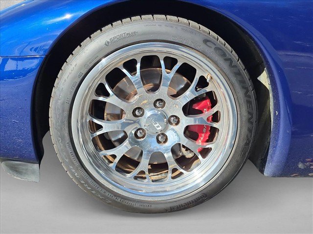 Used 2004 Chevrolet Corvette Z06 w/ Z06 Preferred Equipment Group RWD image 18