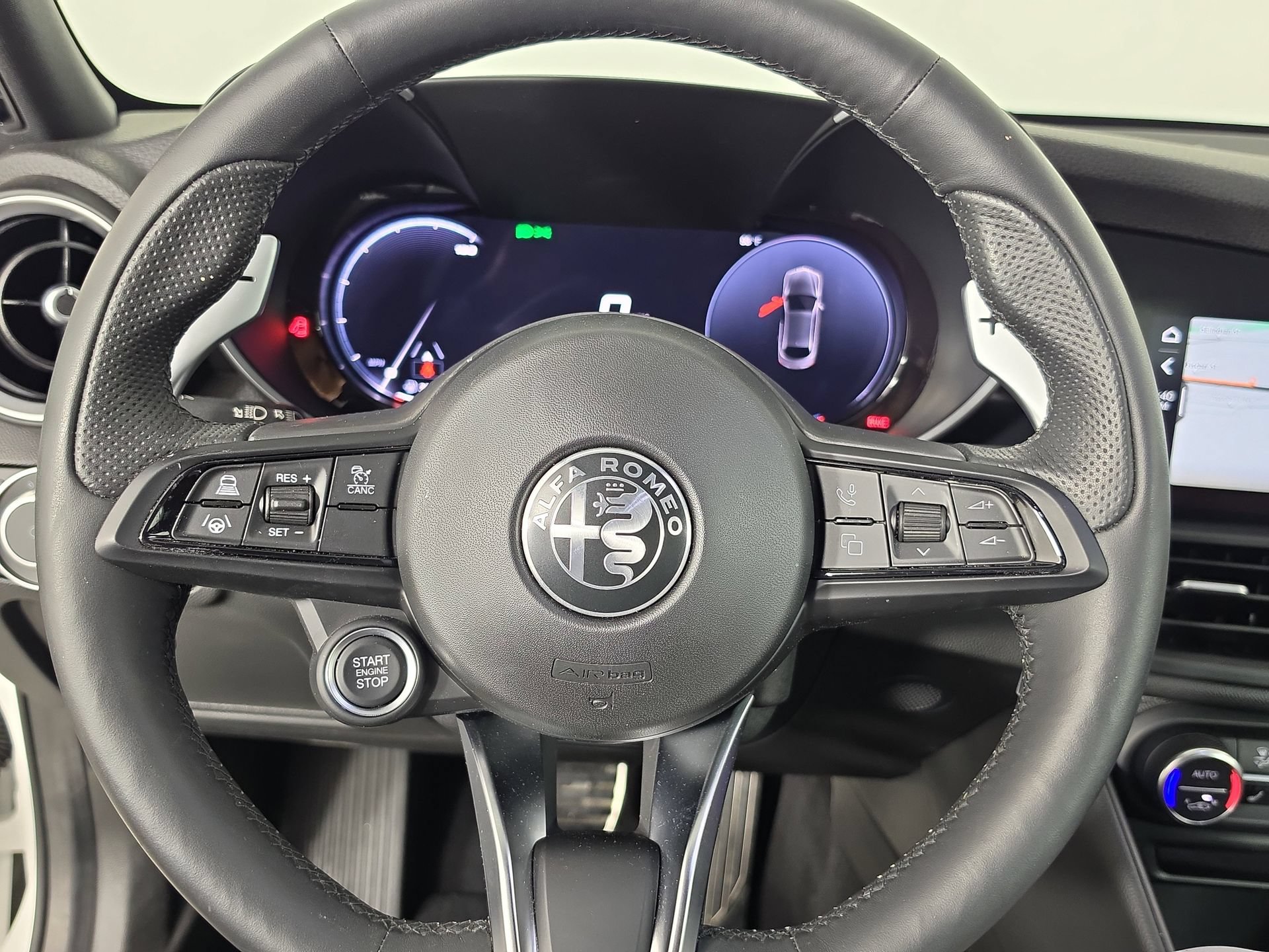 Used 2025 Alfa Romeo Giulia w/ Veloce Package Rwd image 22